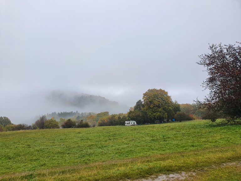 Hochrhöner – Tag 3 – Im Nebel auf den Himmeldunkberg